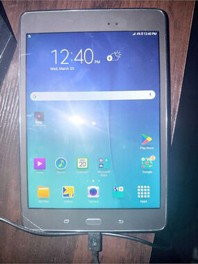 Samsung Galaxy Tab A 8.0 (2015) ) Gray Tablet